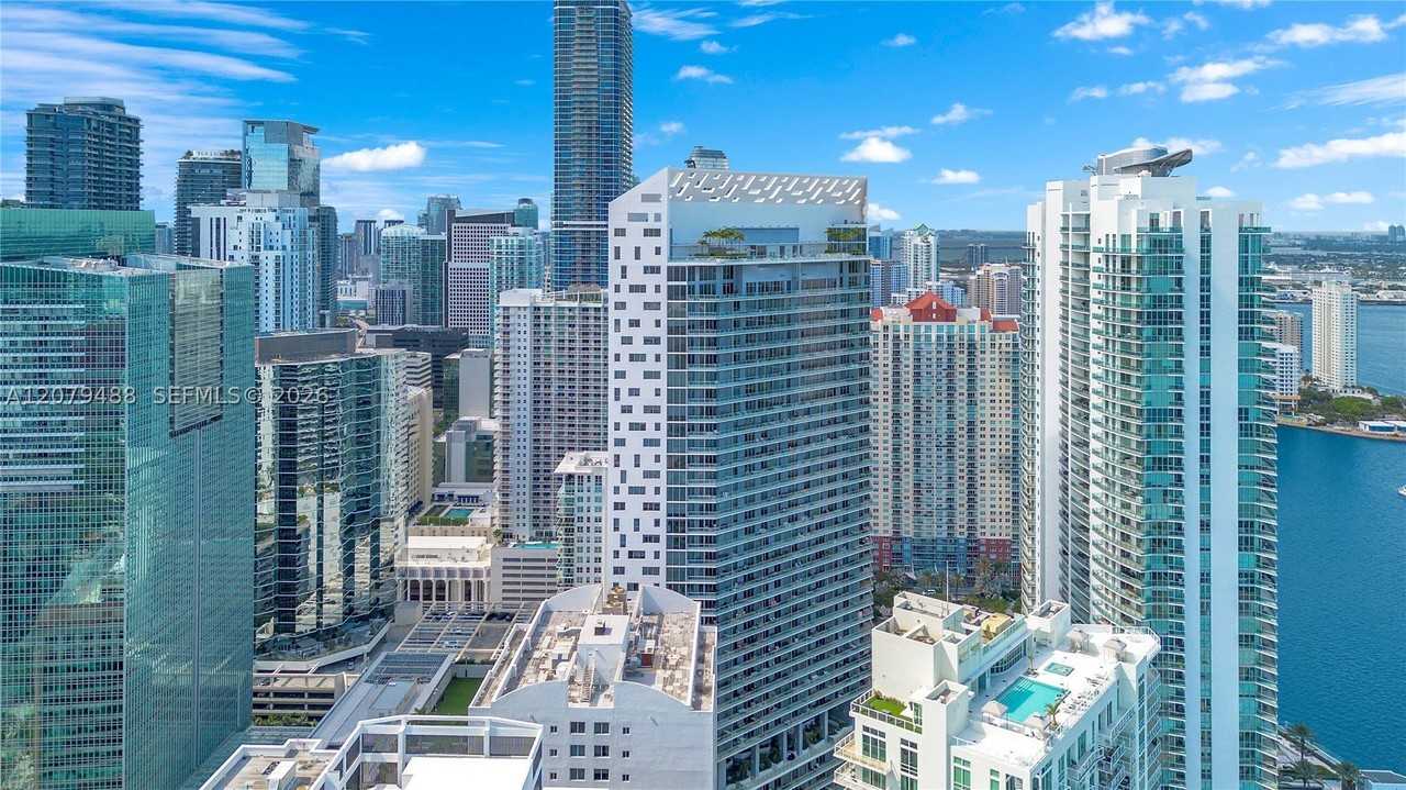 1300 Brickell Bay Dr #1913 - Photo 6 of 27