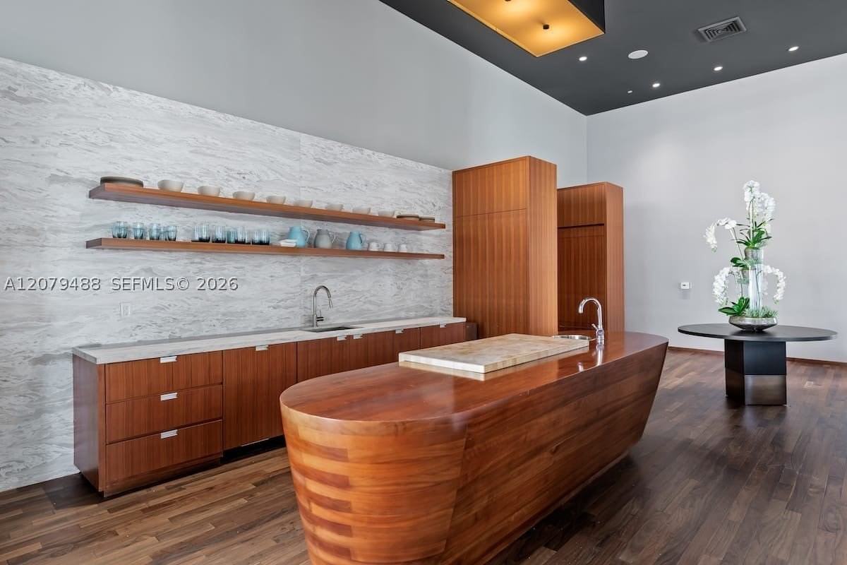 1300 Brickell Bay Dr #1913 - Photo 7 of 27