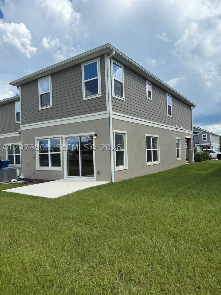 410 Sequoia Dr #410 - Photo 3 of 9