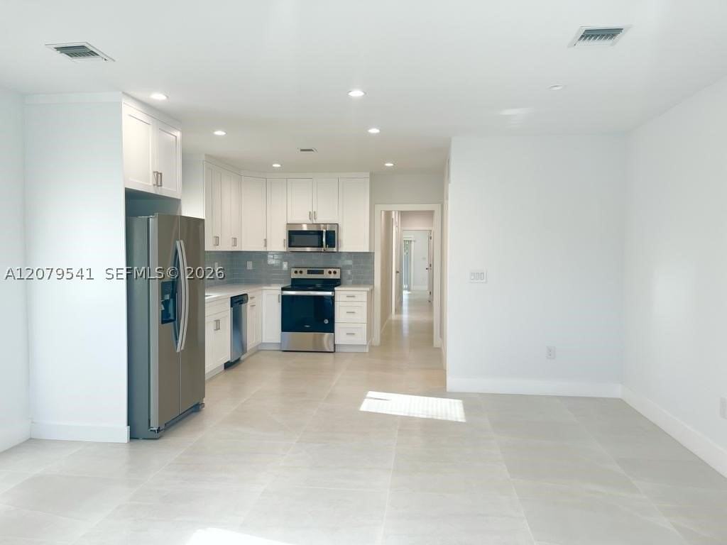 6331 Sw 23rd St #0 - Photo 3 of 36