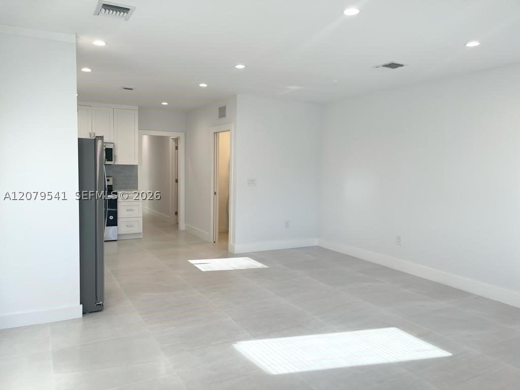 6331 Sw 23rd St #0 - Photo 5 of 36