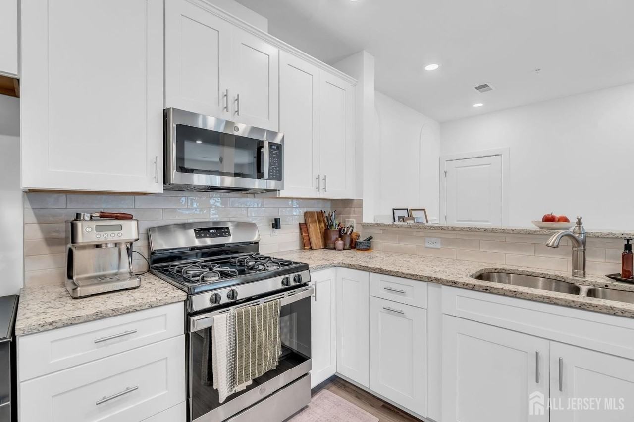 917 Vanderbergh - Photo 5 of 22