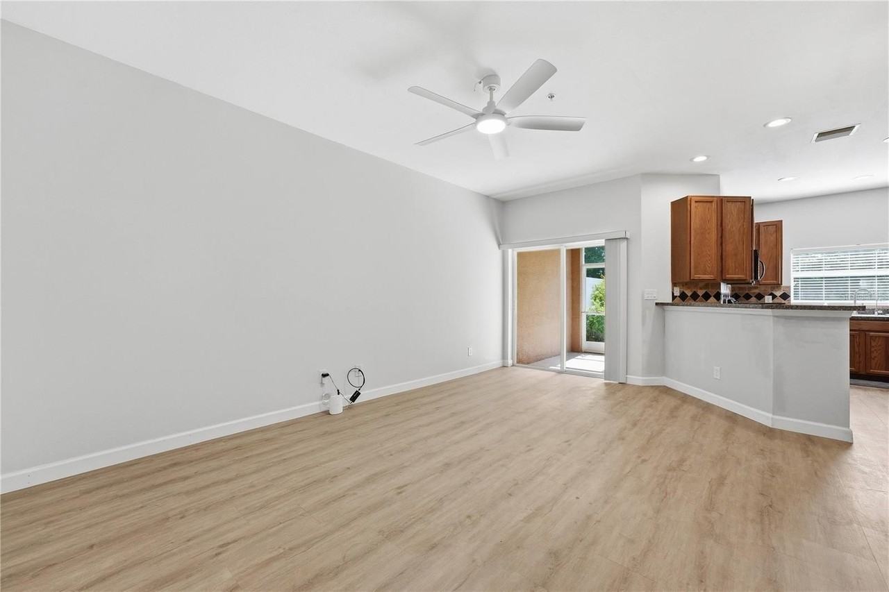 1346 Grantham Dr - Photo 6 of 39