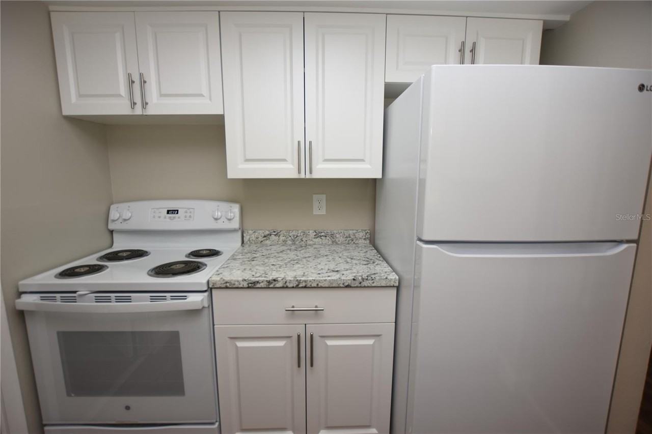 1224 Waterview Blvd E - Photo 4 of 31