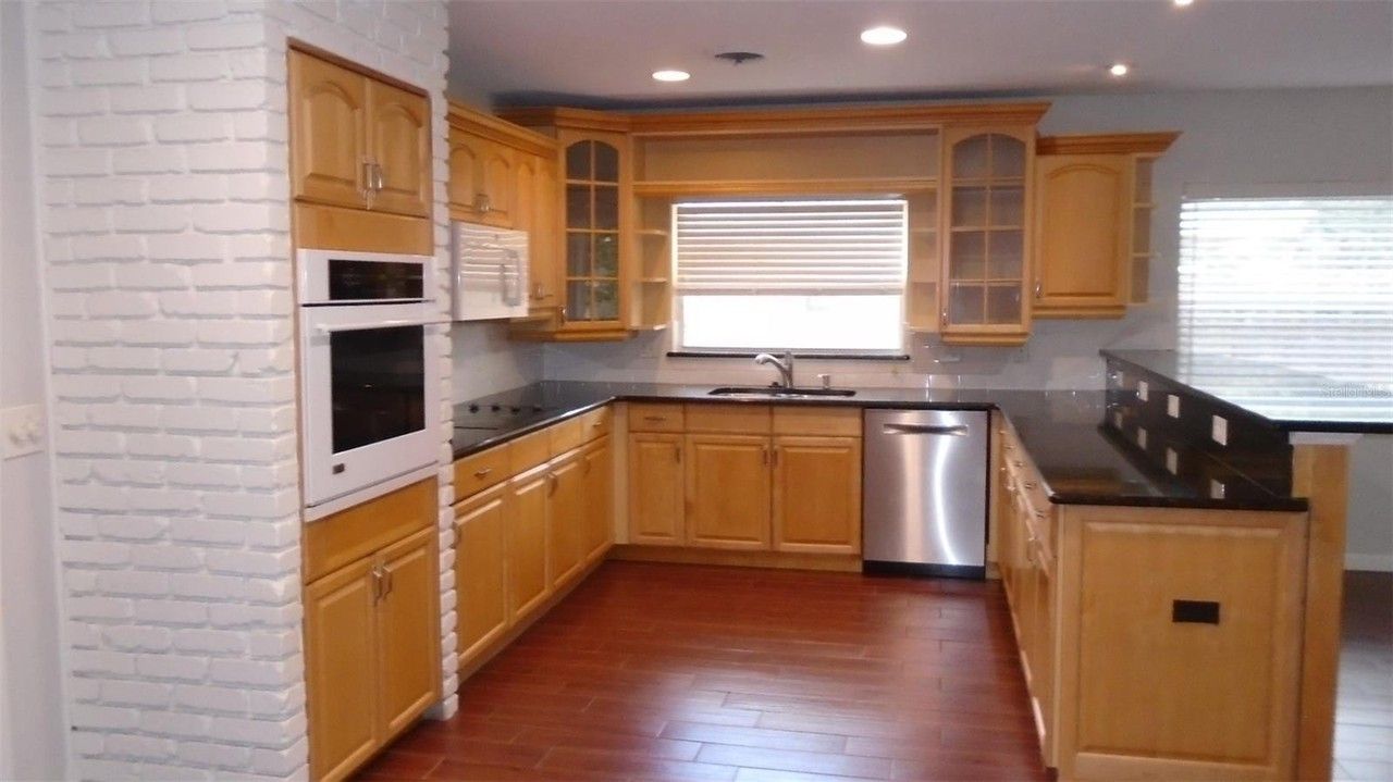 2330 Mohawk Trl - Photo 4 of 18