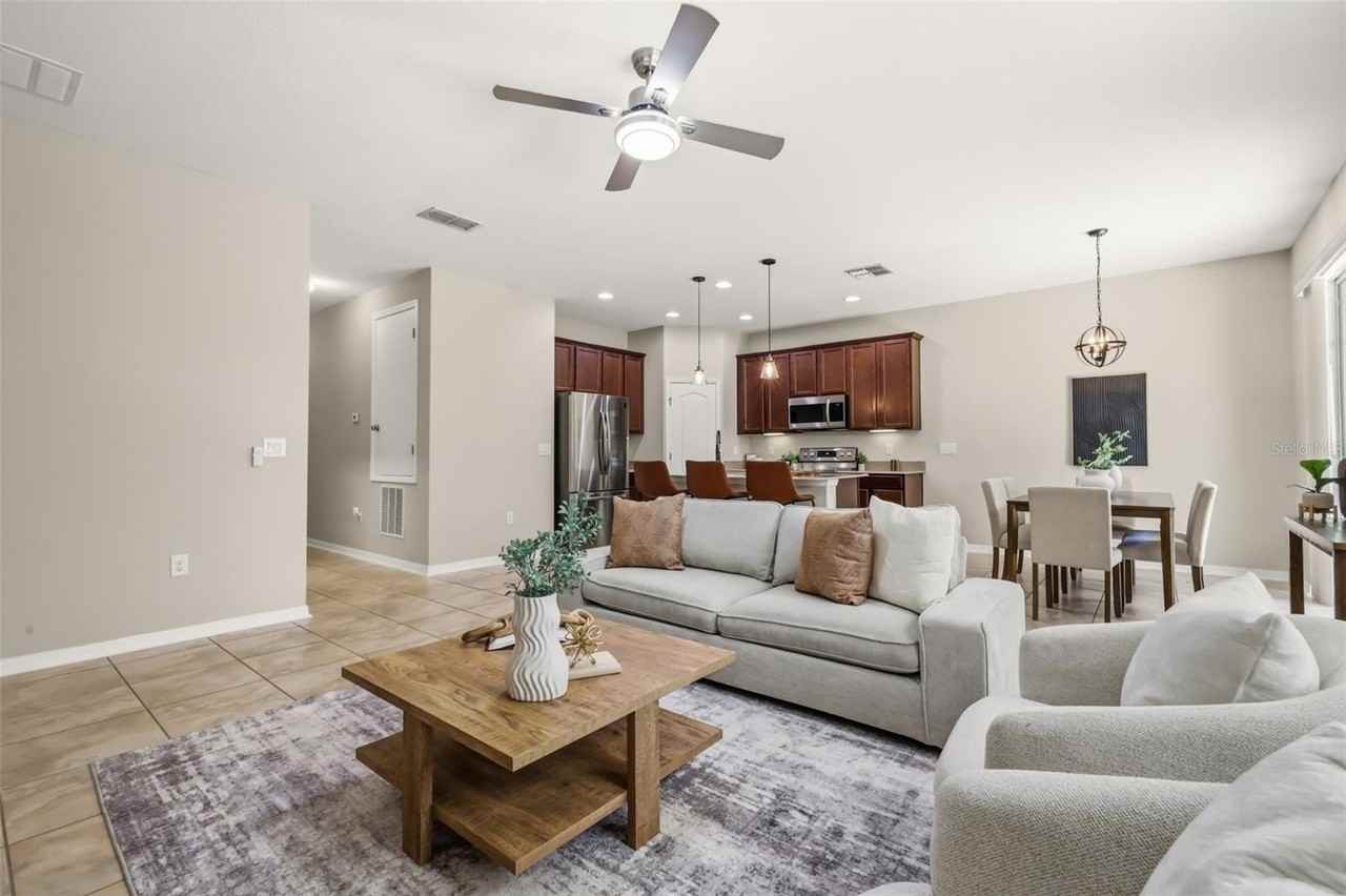 215 Lakeshore Dr - Photo 6 of 14
