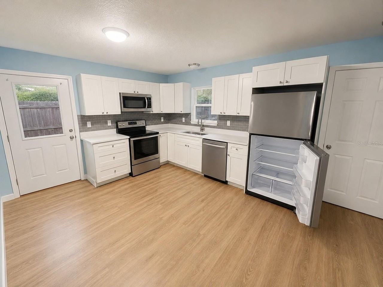 3835 18th Ave S - Photo 2 of 10