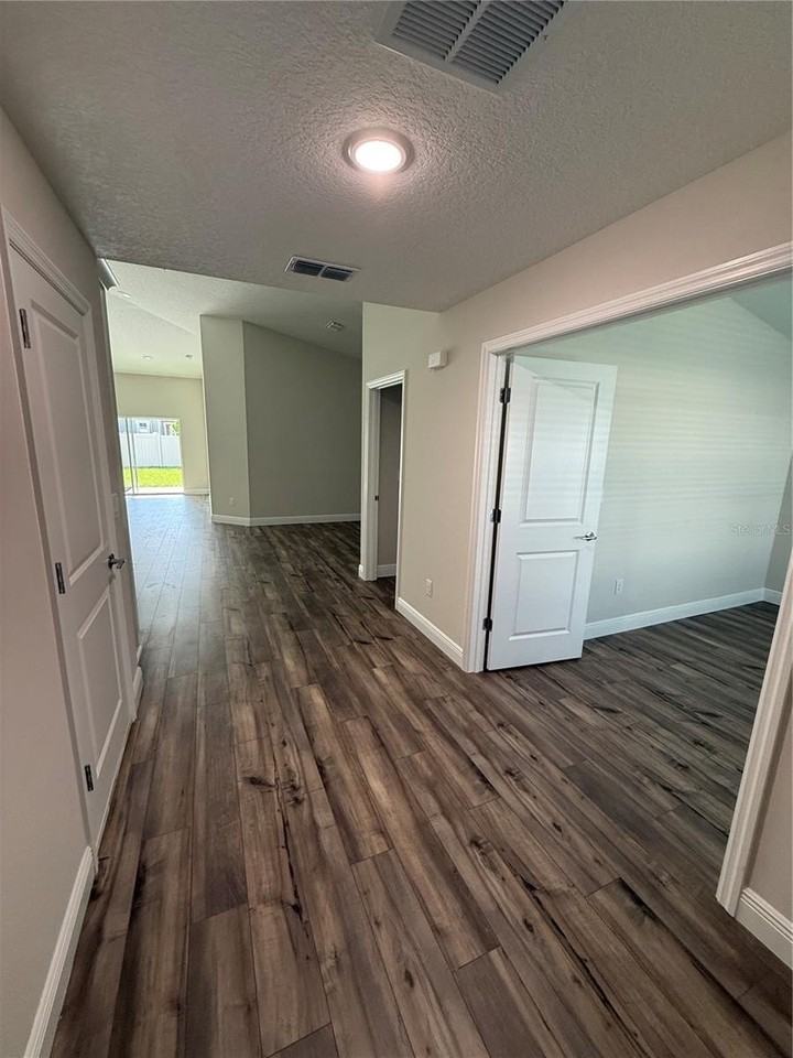 9924 Annunciation Dr - Photo 2 of 24