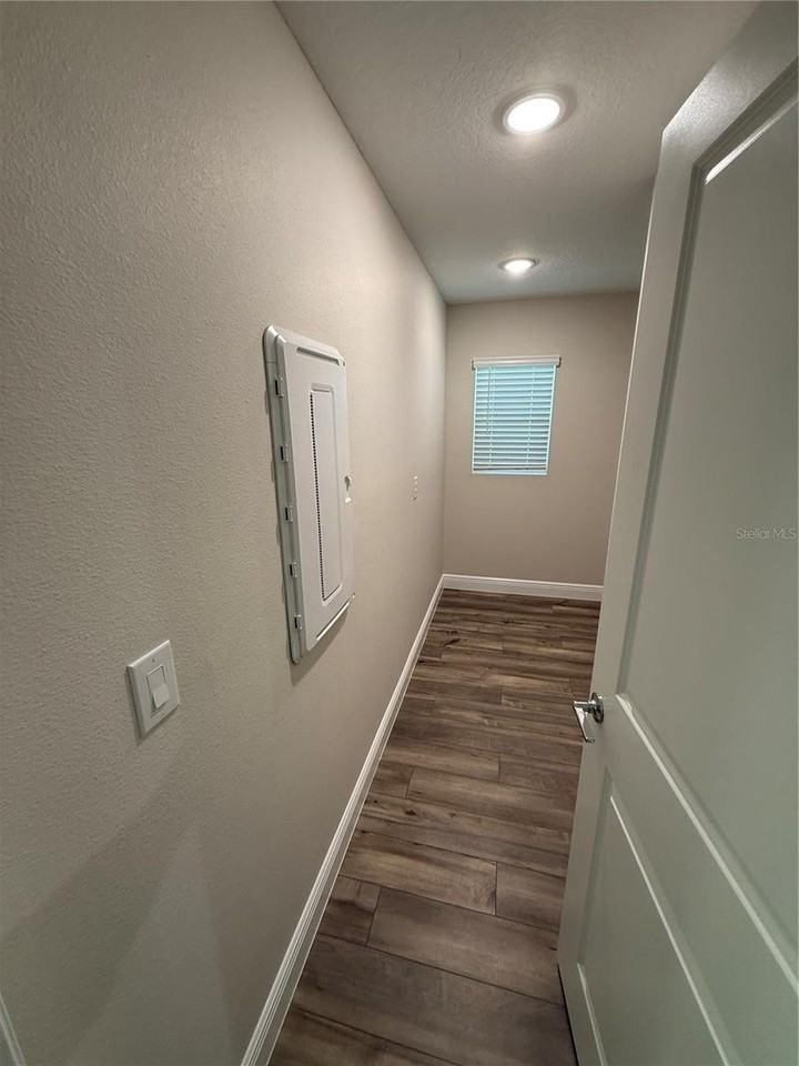 9924 Annunciation Dr - Photo 4 of 24