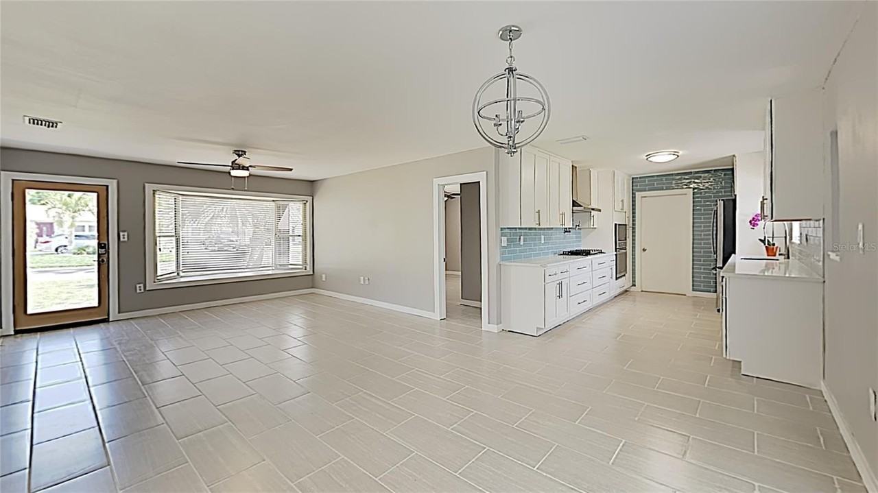4511 S Gaines Rd - Photo 3 of 21