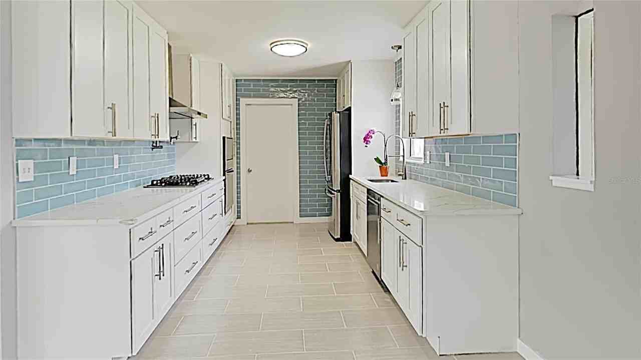 4511 S Gaines Rd - Photo 6 of 21