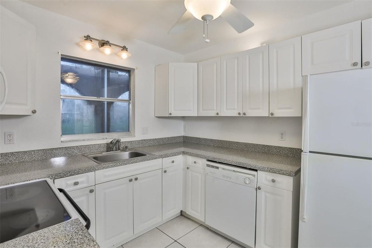 720 Palmer Ln - Photo 6 of 24