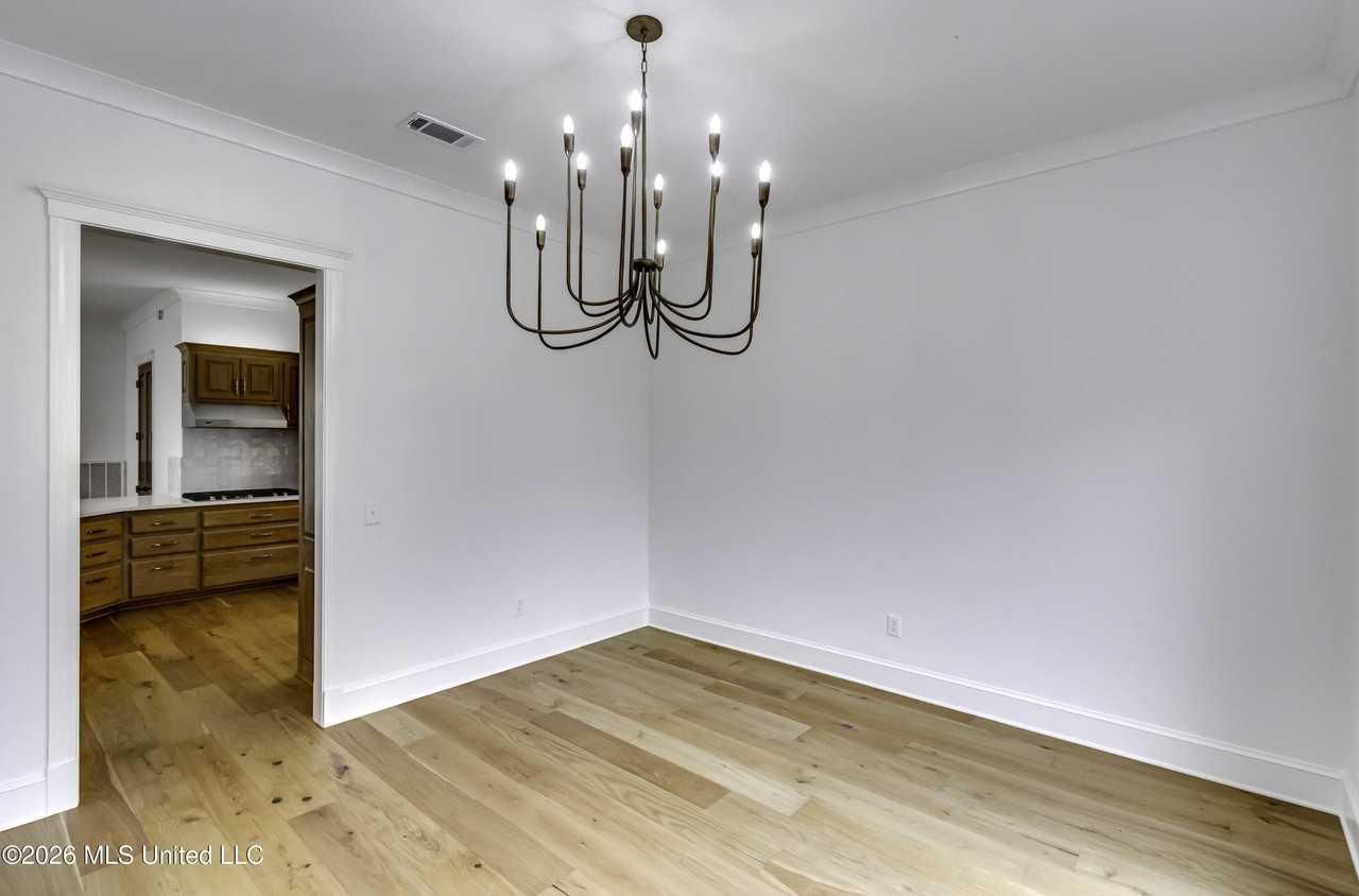 1418 Windrose Dr - Photo 7 of 50