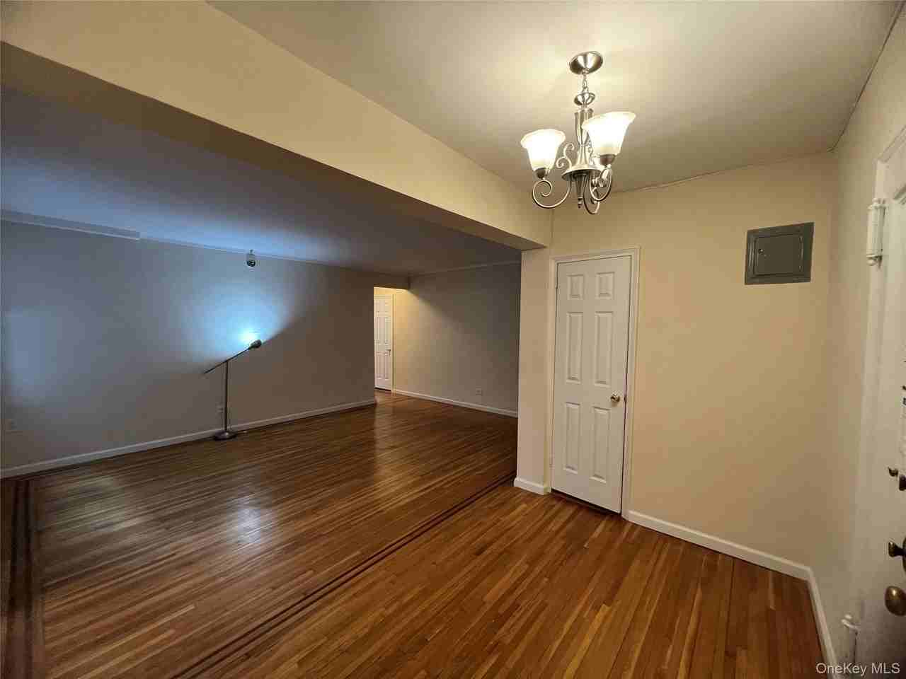 6574 Saunders St #1F - Photo 3 of 10