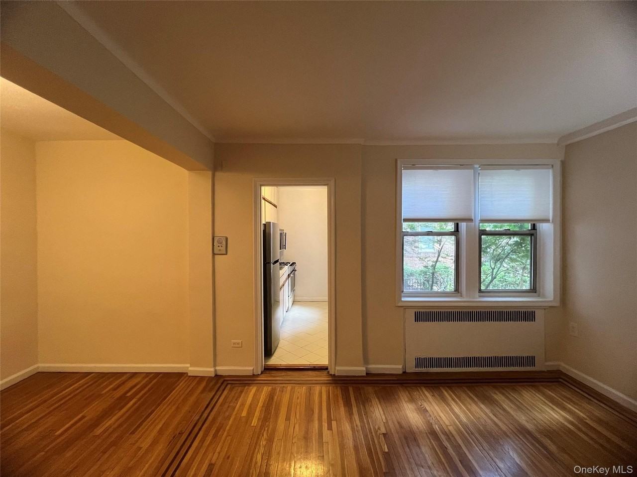 6574 Saunders St #1F - Photo 4 of 10