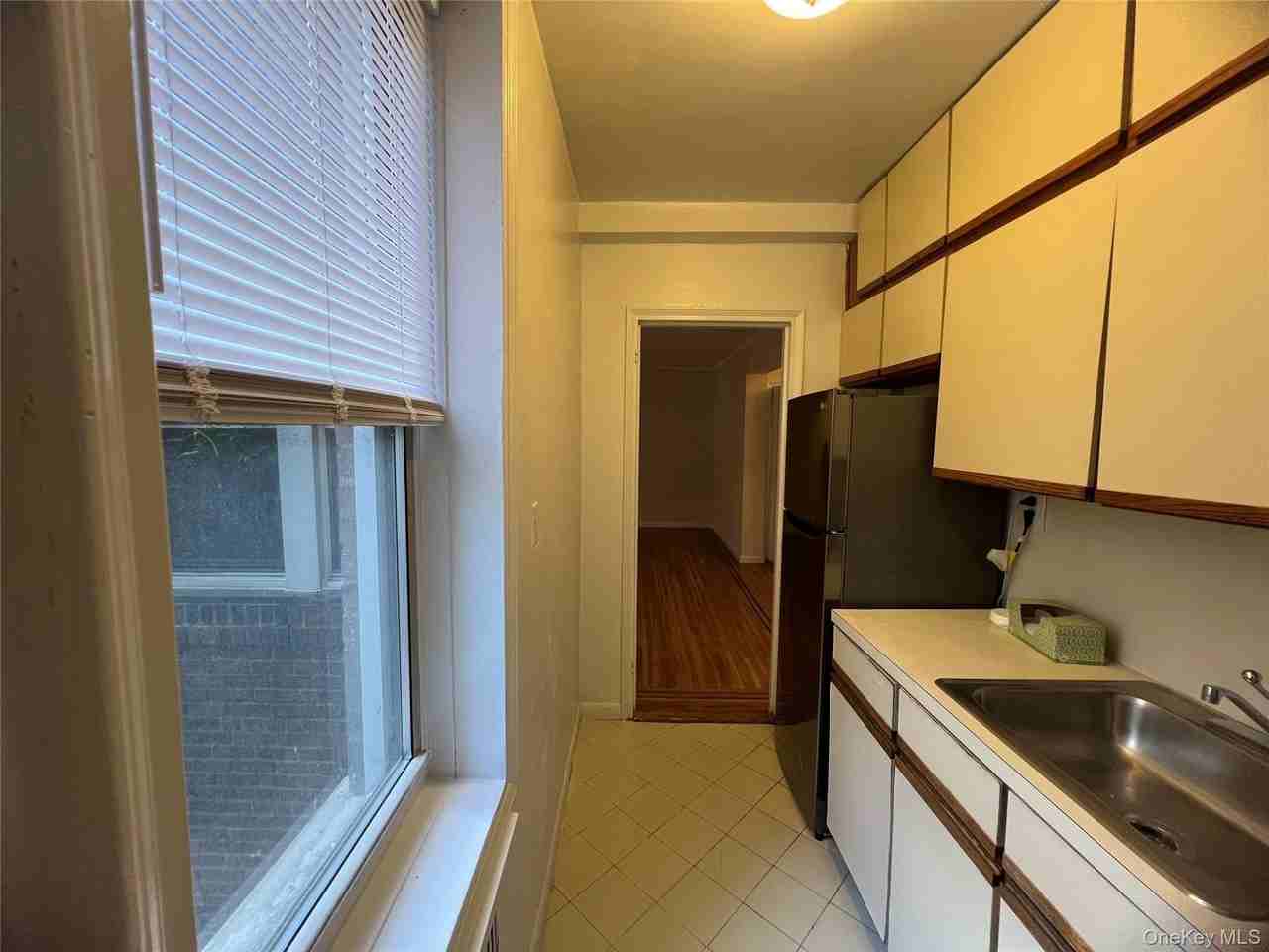 6574 Saunders St #1F - Photo 5 of 10