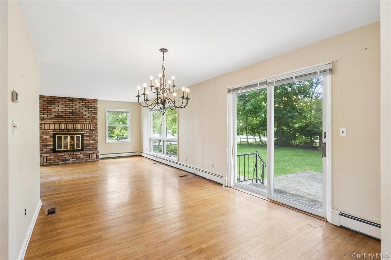 23 Argonne Rd E - Photo 7 of 31