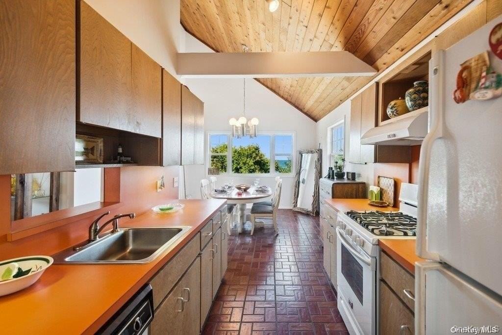 46 Captain Kidds Path - Photo 7 of 20