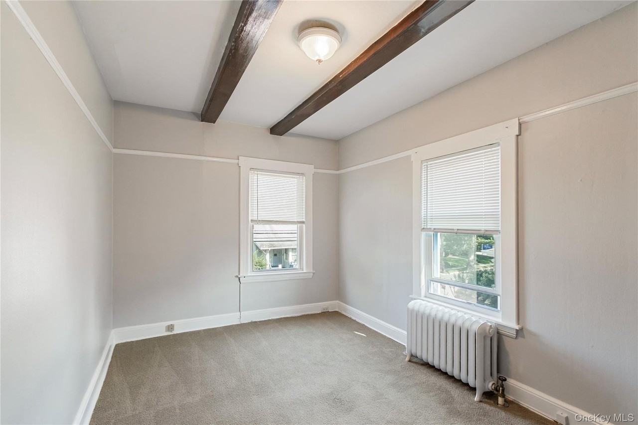 26 S Bayles Ave - Photo 3 of 10