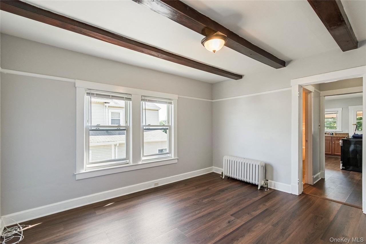 26 S Bayles Ave - Photo 4 of 10