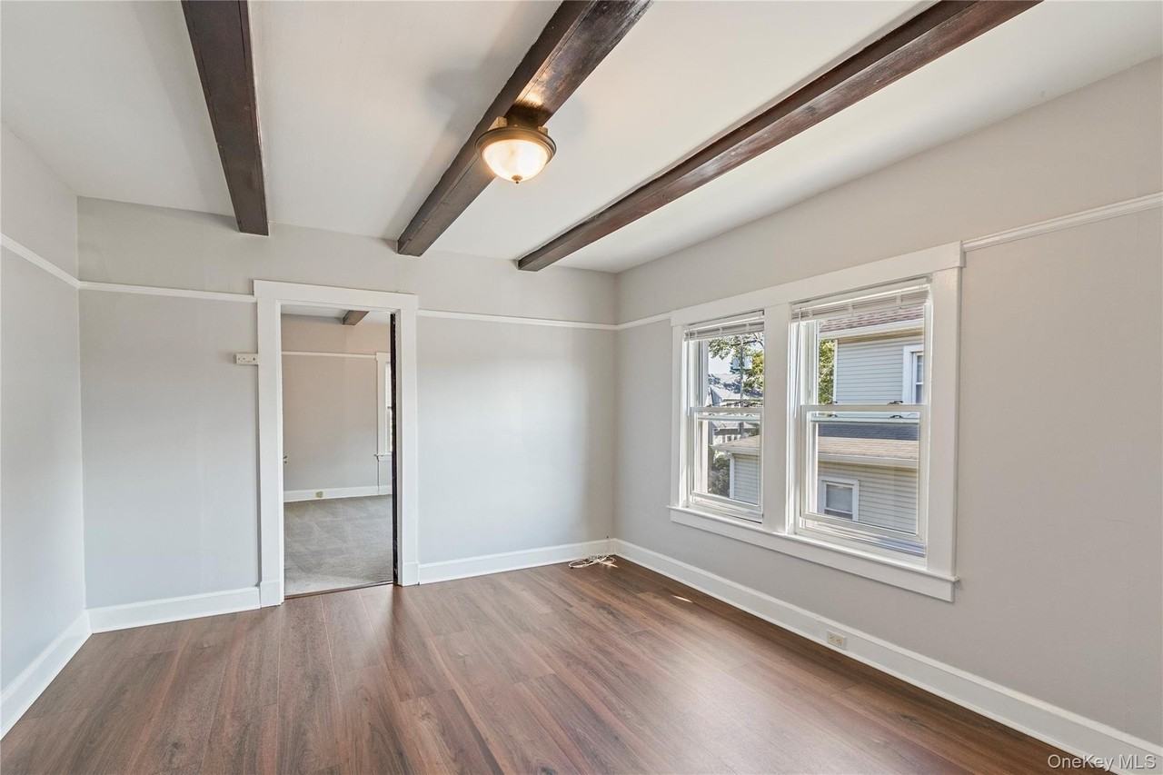 26 S Bayles Ave - Photo 5 of 10