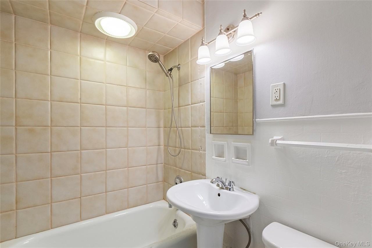 26 S Bayles Ave - Photo 6 of 10