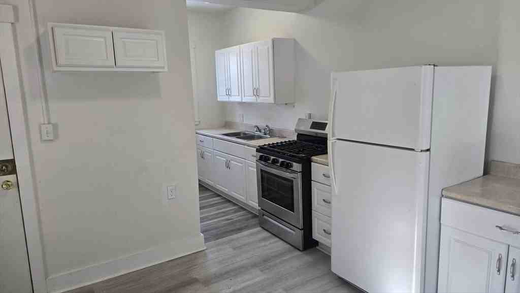 29 Beech St #A - Photo 6 of 16