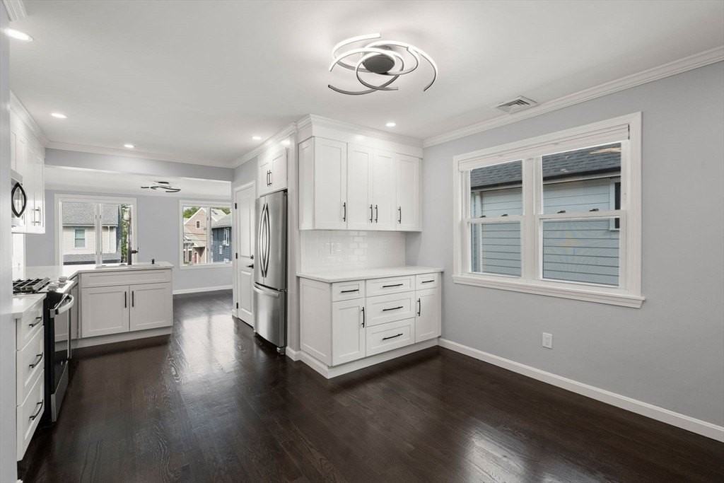 133 Bailey Rd #2 - Photo 4 of 33