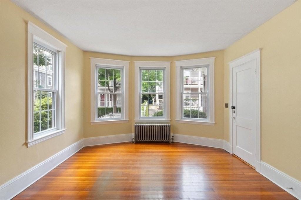 9 Glover St #1 - Photo 5 of 27