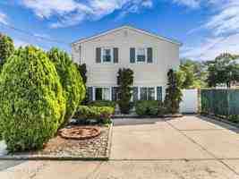 featured image of 12 Jacobson St