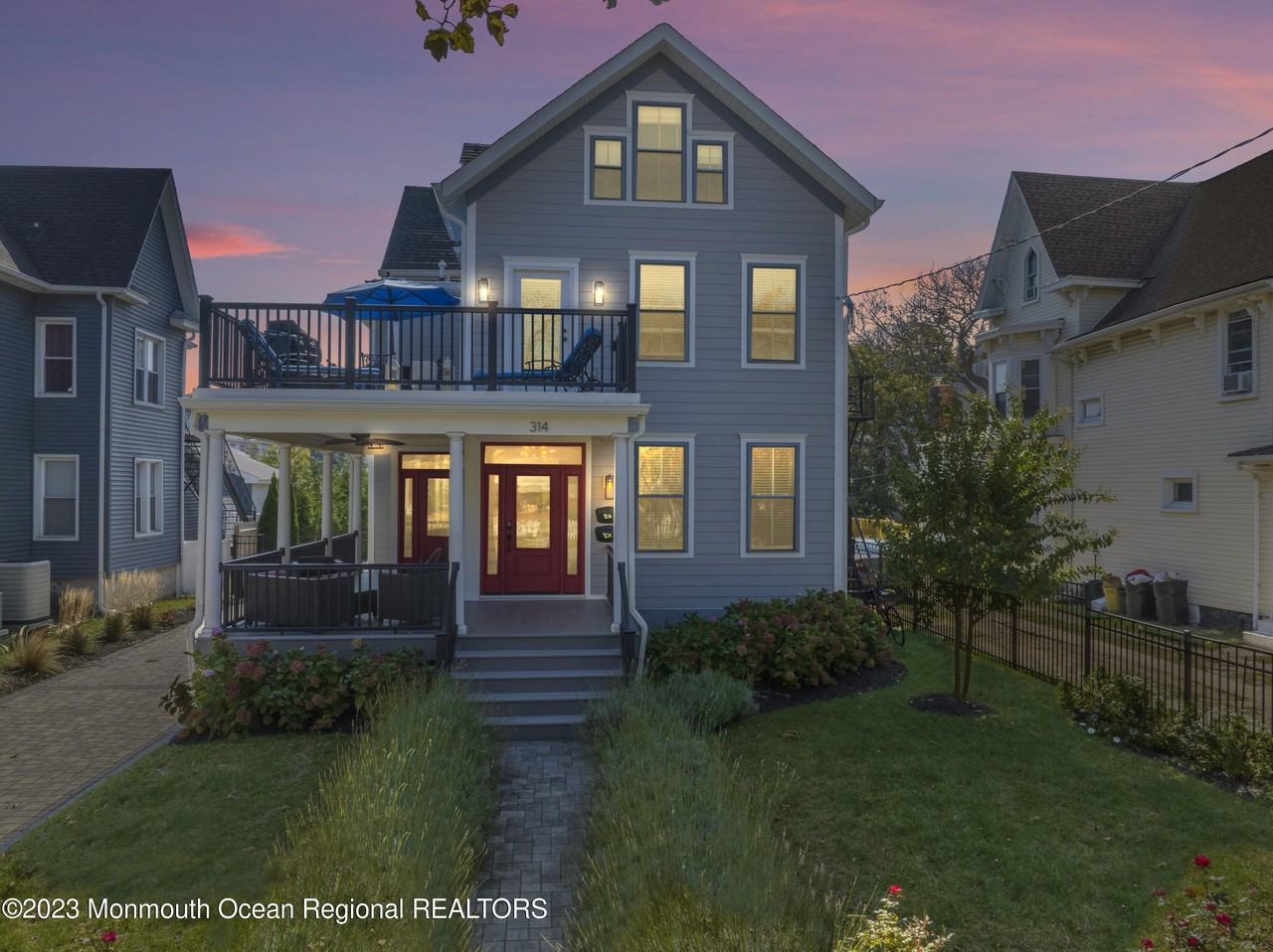 314 7th Ave - Photo 4 of 33