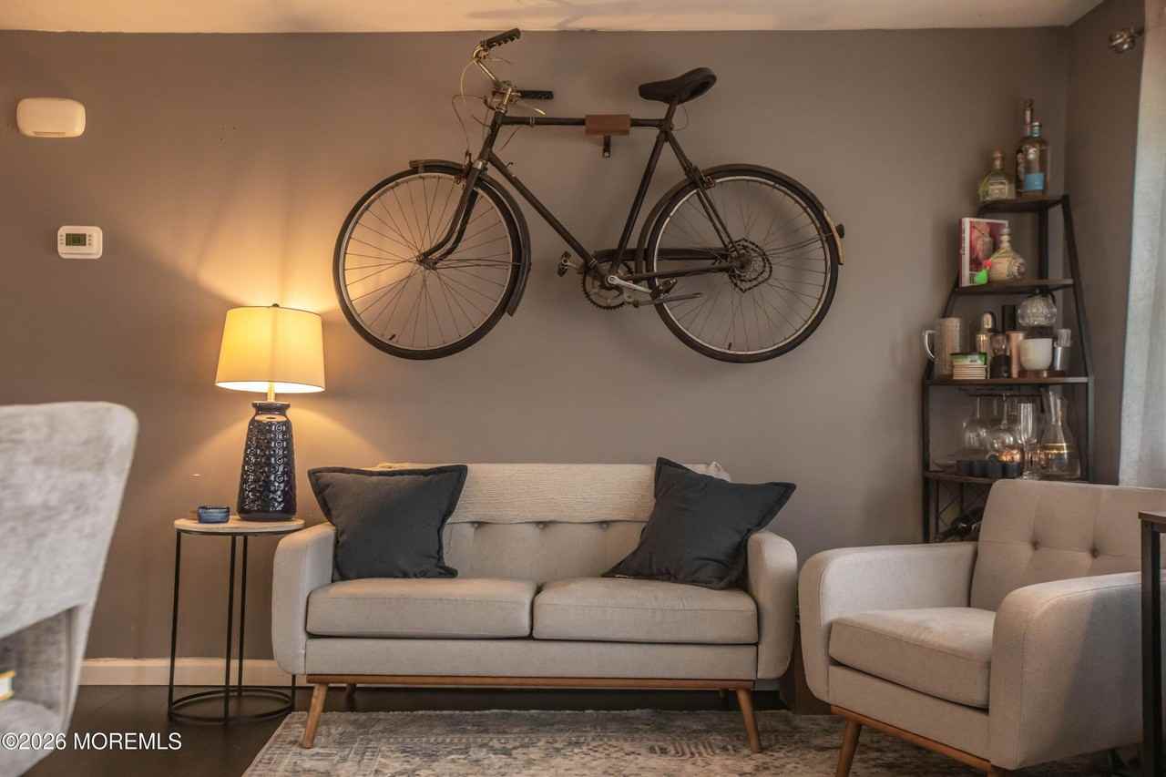 457 Augustus Rd - Photo 6 of 40