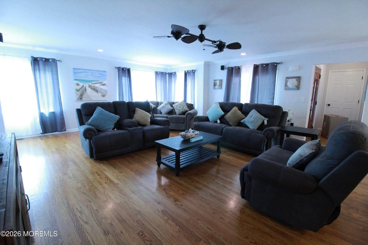 309 Cooks Ln - Photo 7 of 32