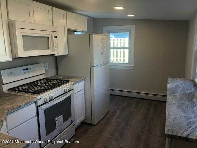 1110 5th Ave #REAR - Photo 4 of 7