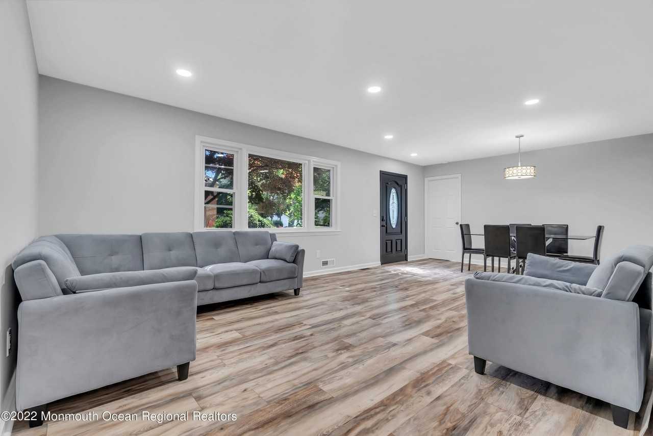 224 Cedar St - Photo 5 of 27