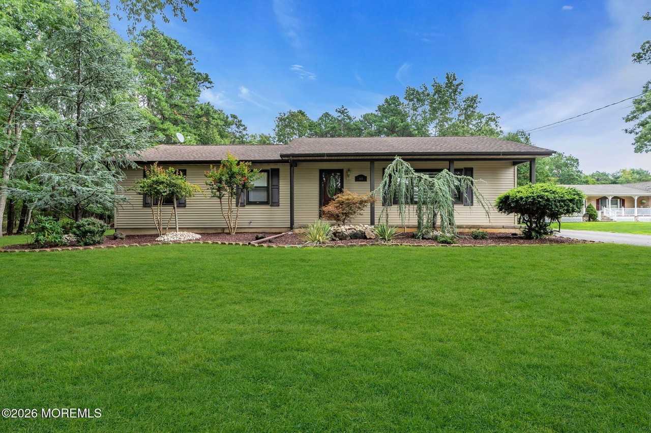 819 Harmony Rd - Photo 7 of 50