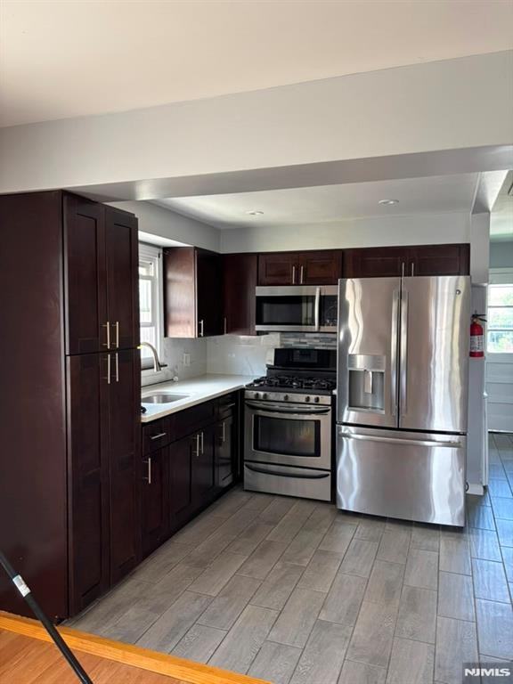 31 Plauderville Ave 2nd Fl - Photo 7 of 21
