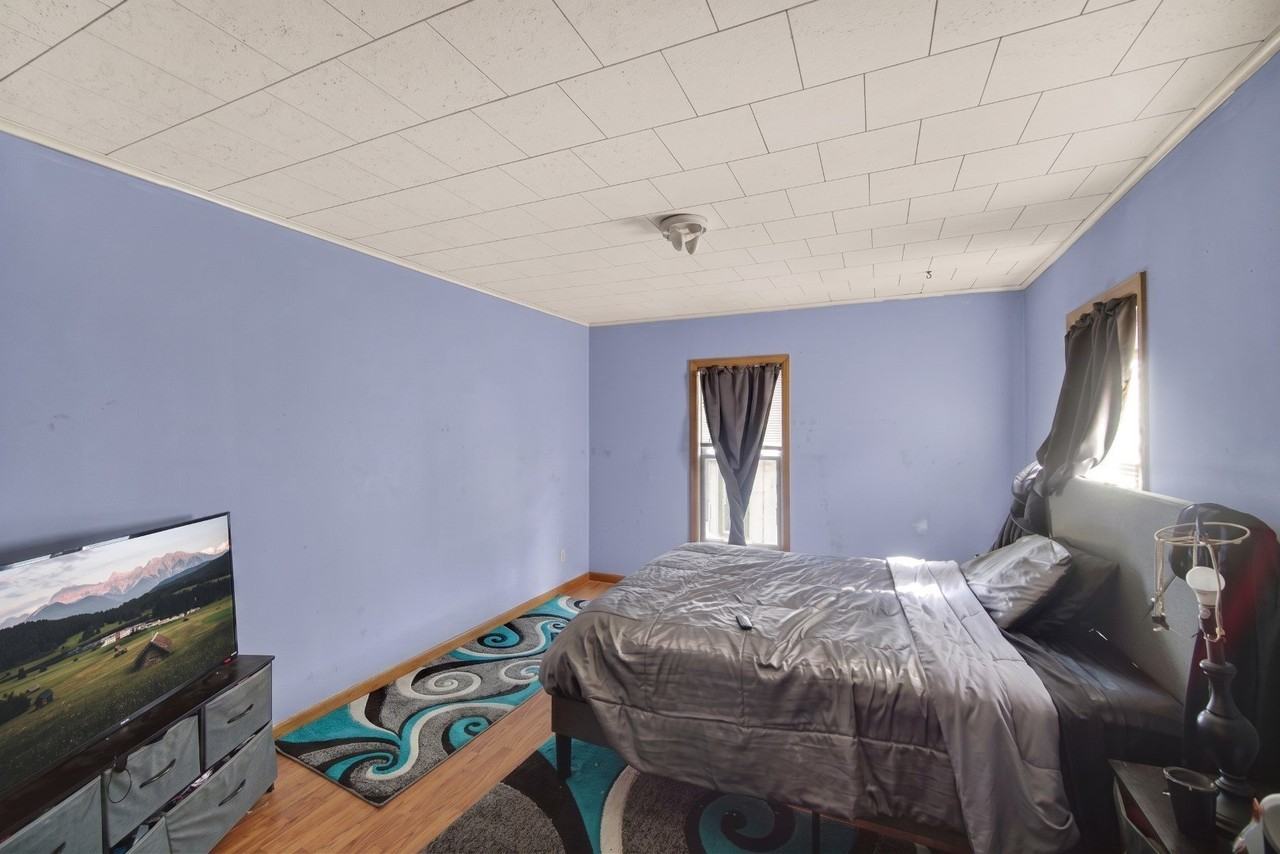 123 W Waupansie St #2 - Photo 4 of 5