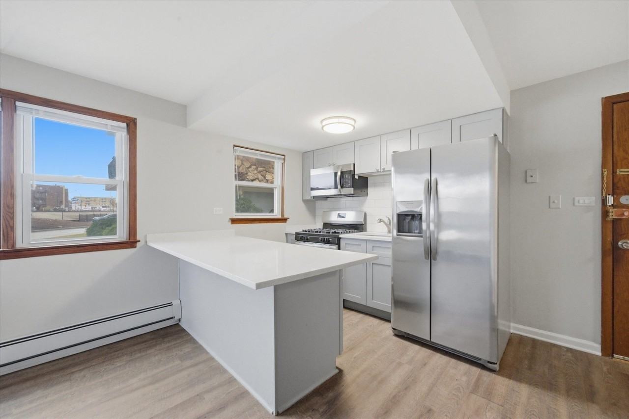 7709 W Marwood Ave #3N - Photo 4 of 14