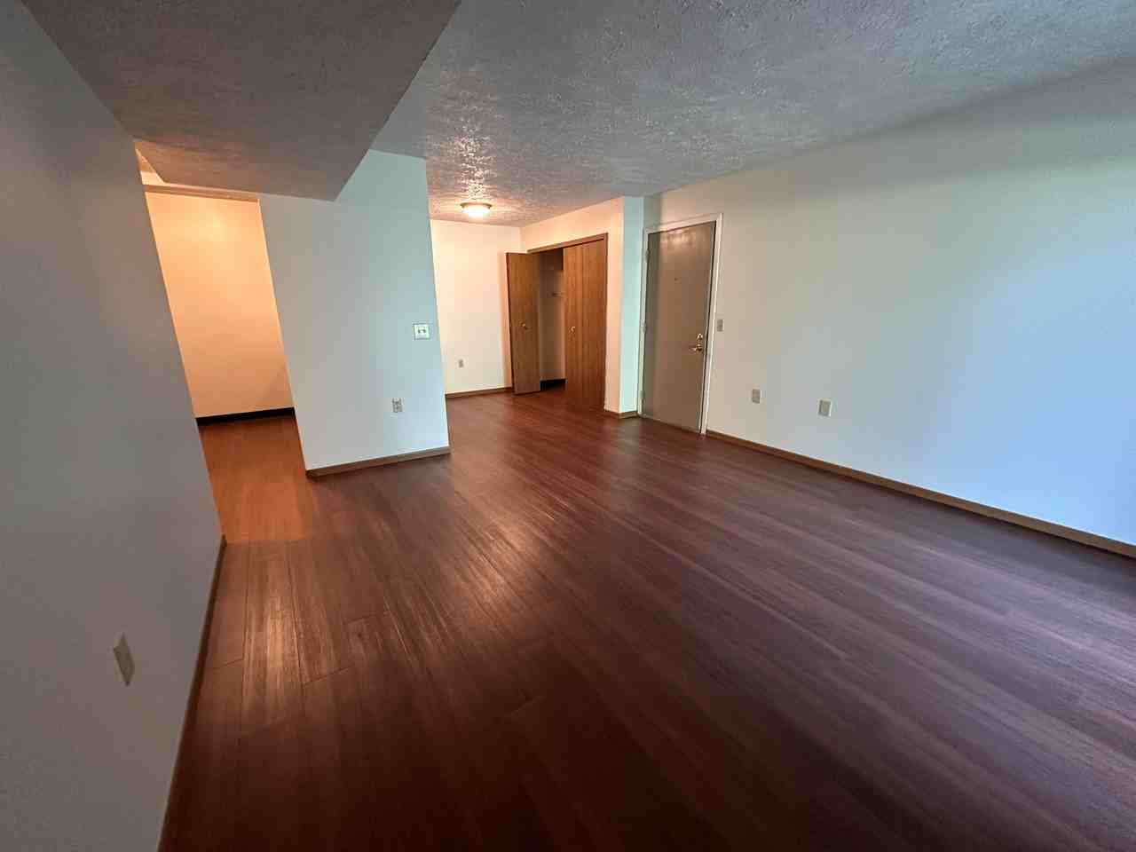 1510 Yorkshire Drive #04 - Photo 3 of 8