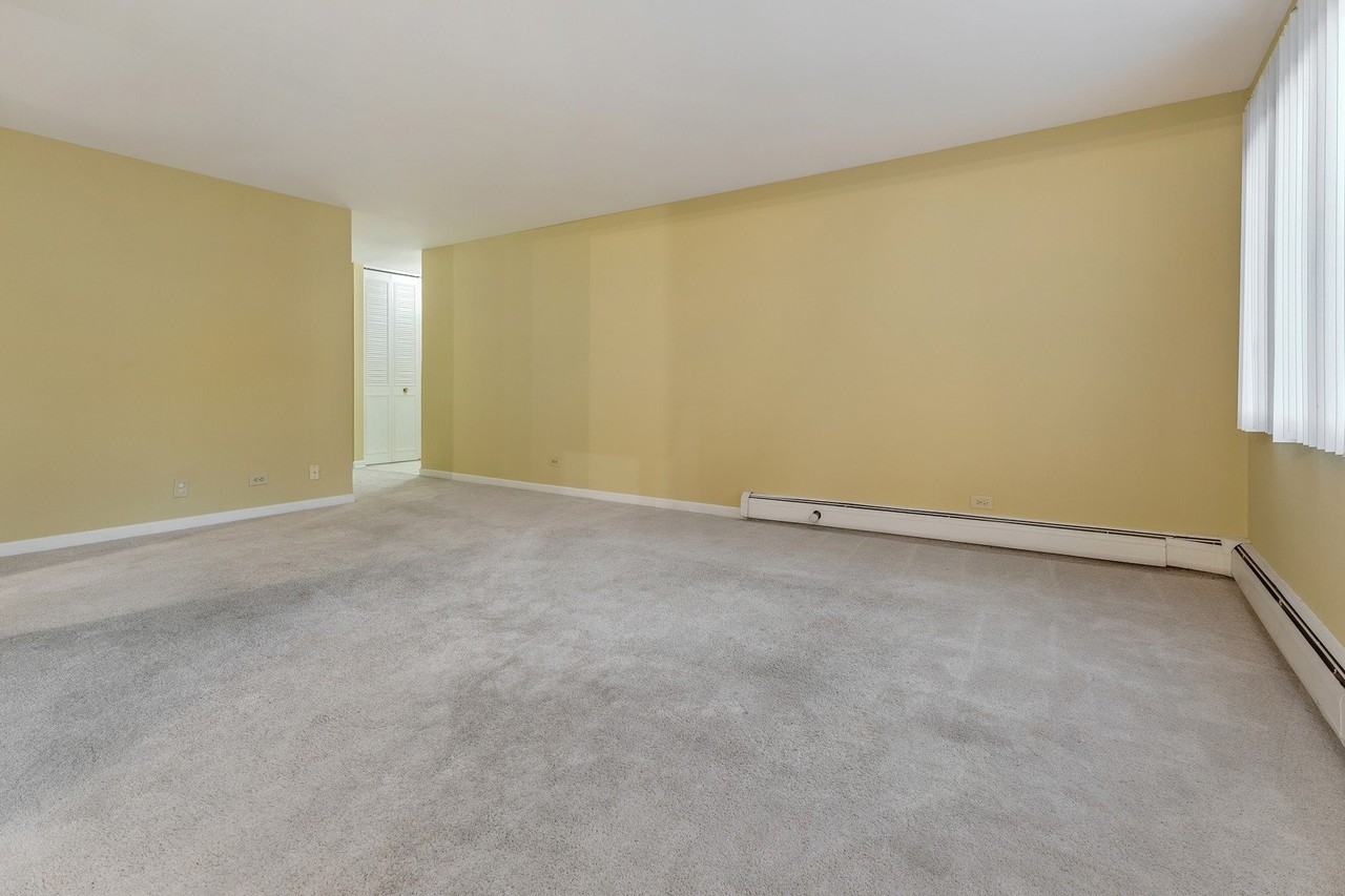 3100 Bayside Dr #3 - Photo 4 of 21