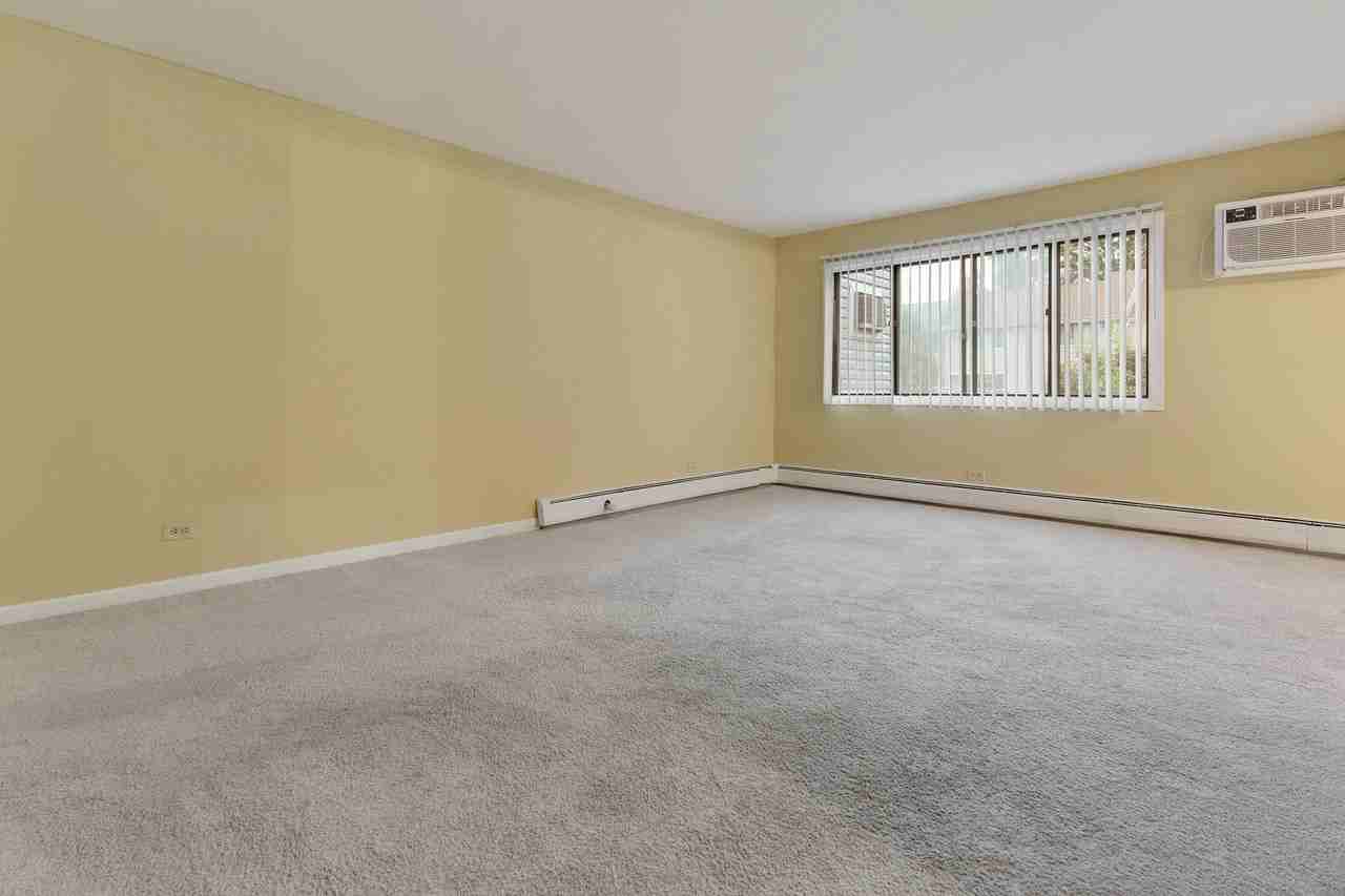 3100 Bayside Dr #3 - Photo 5 of 21
