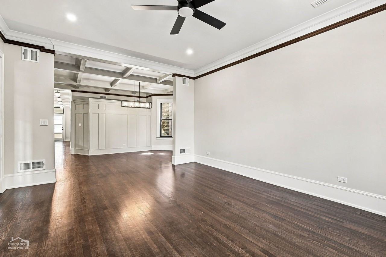 5829 N Kenmore Ave #2 - Photo 6 of 31