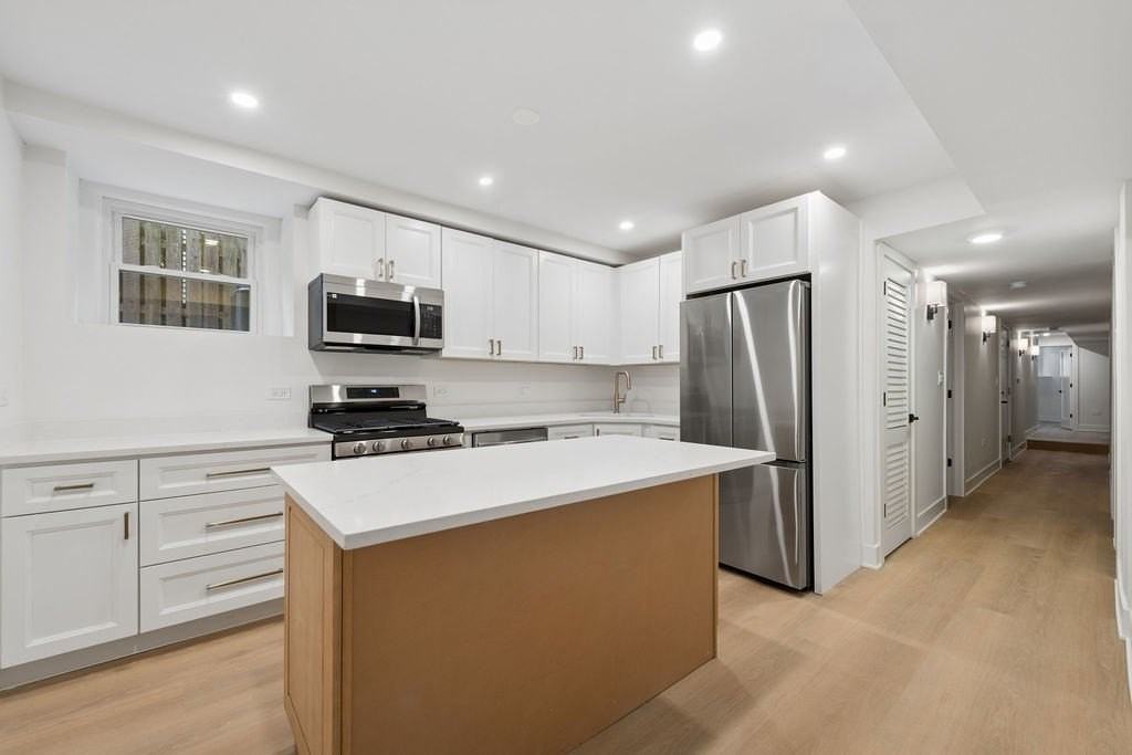 848 W George St #G - Photo 2 of 17