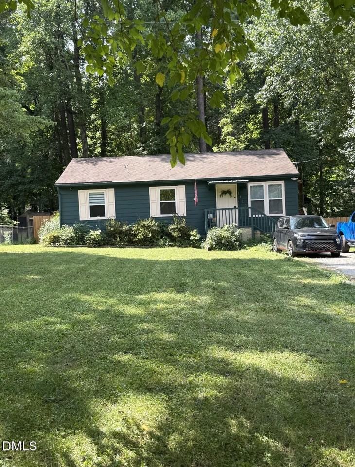 1113 Suffolk Blvd - Photo 2 of 12