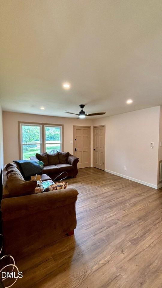 1113 Suffolk Blvd - Photo 3 of 12