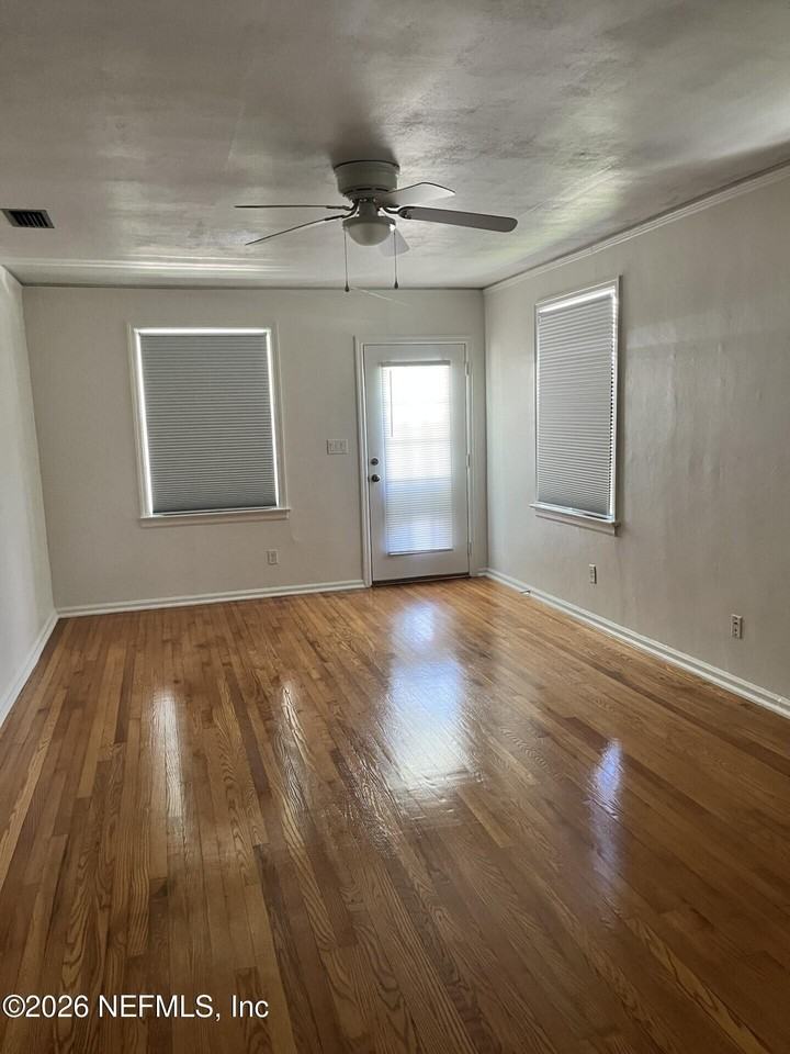 4826 French St - Photo 5 of 27