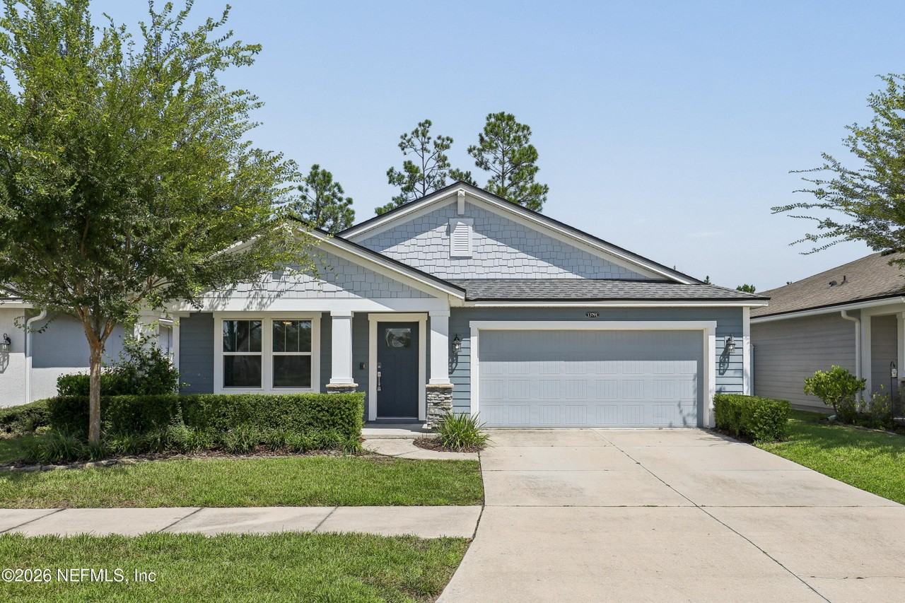 13791 Holsinger Blvd - Photo 2 of 48