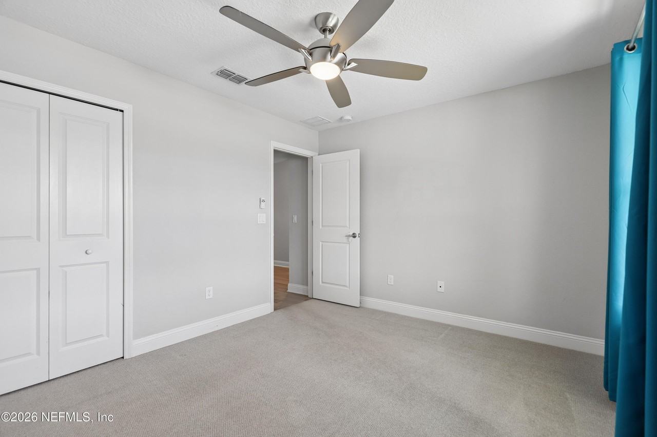 13791 Holsinger Blvd - Photo 7 of 48