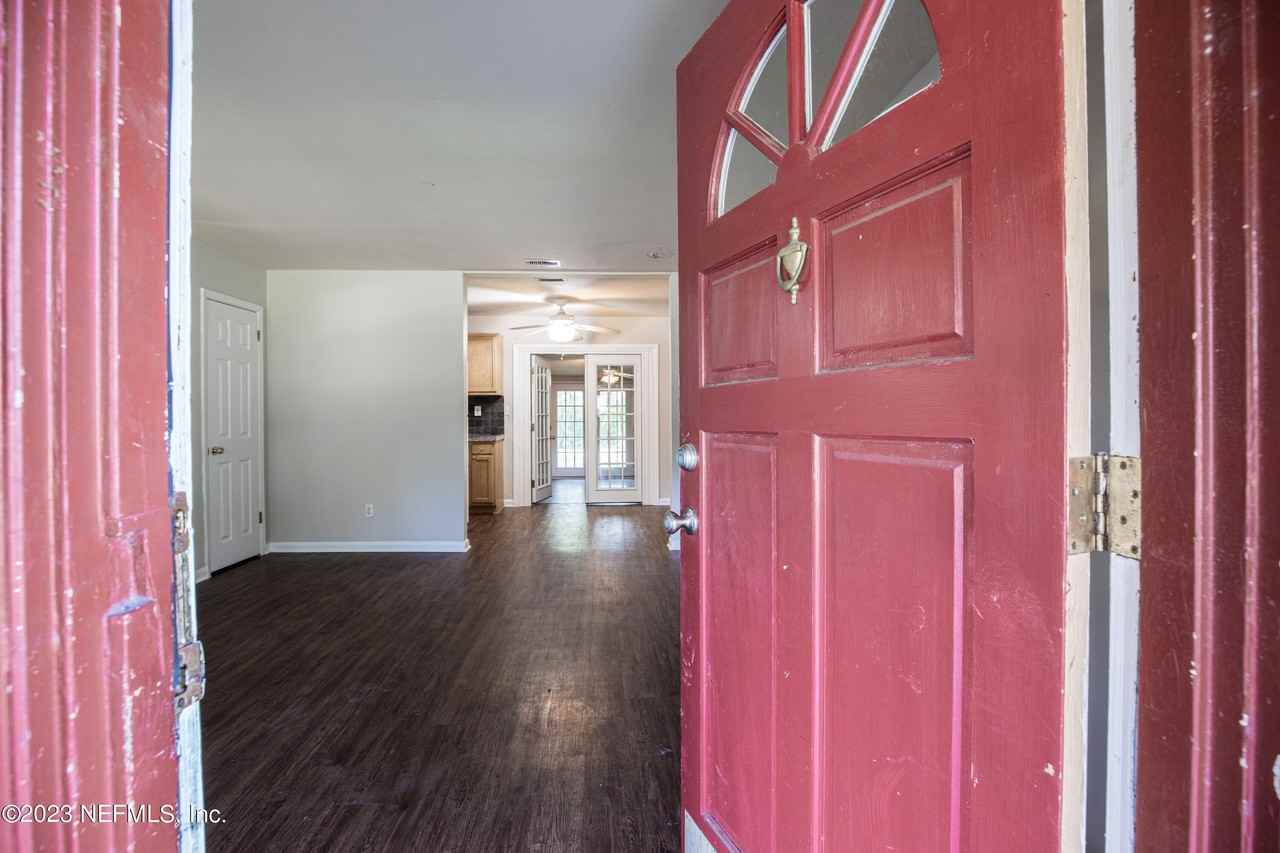 6722 FRYE Avenue W - Photo 3 of 16